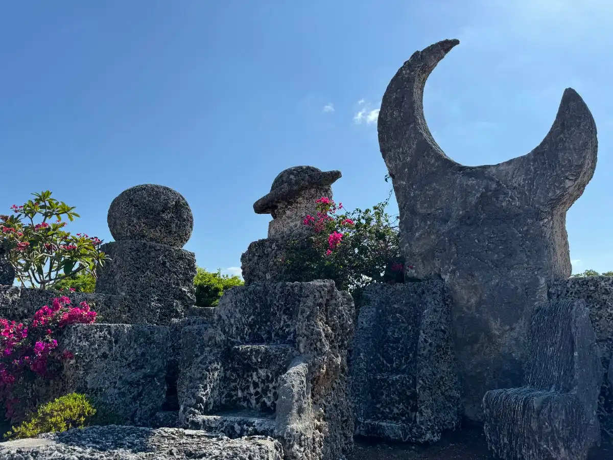 Coral Castle, Edward Leedskalnin, egyiptomi piramisok, építészet, Florida, kőműves, korallkastély, rejtély, történelem, usa